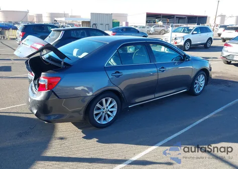 2014 Toyota Camry Xle z USA, uszkodzony, nr VIN 4T1BF1FK3EU330877